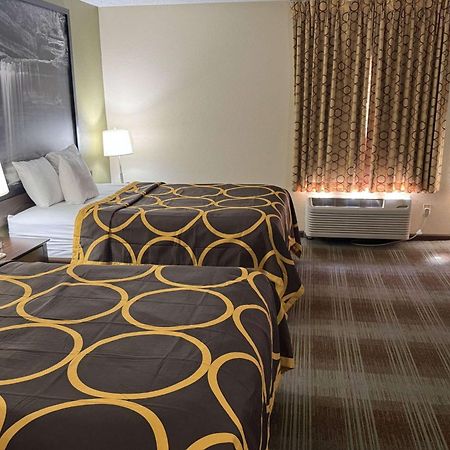 Super 8 By Wyndham Lincoln Otel Dış mekan fotoğraf